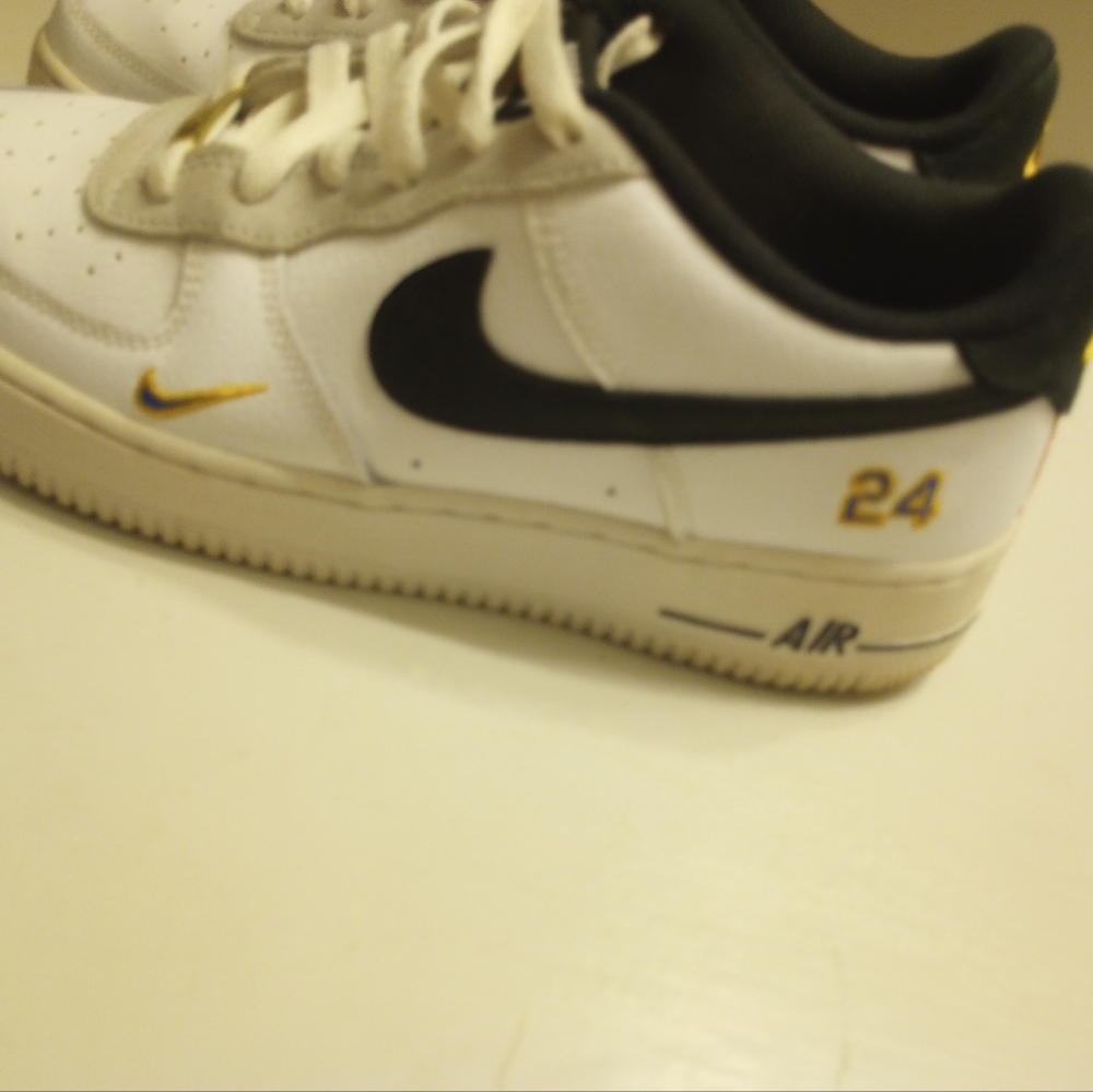 Nike Ken Griffey Jr. Air Force One '07 LV8 Jr & Sr. Youth Sneakers - Picture 6 of 15